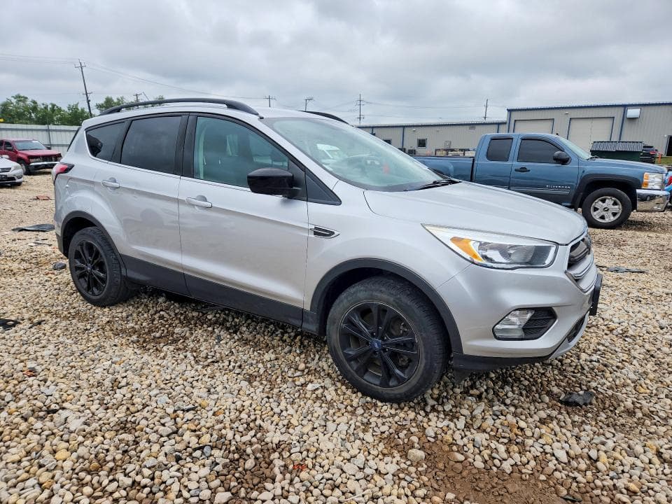 2018 FORD ESCAPE SE 4