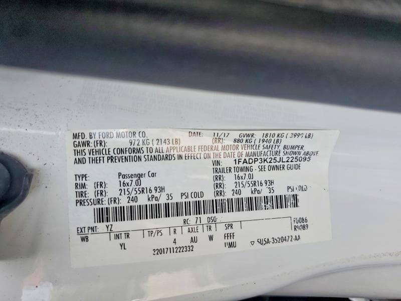 2018 FORD FOCUS SE 12