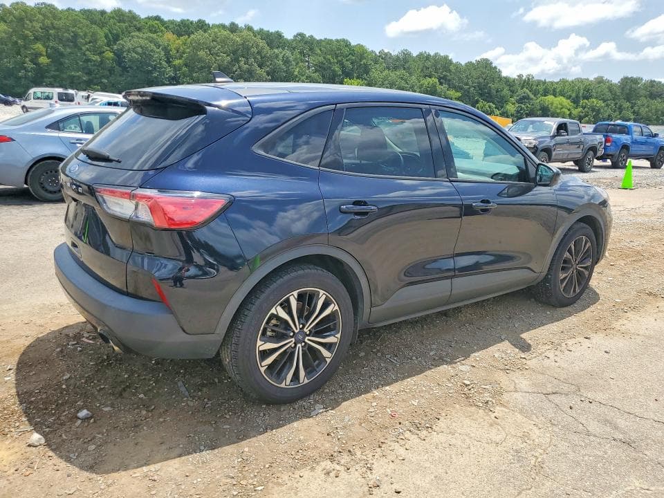 2021 FORD ESCAPE SE 3