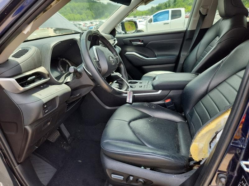 2022 TOYOTA HIGHLANDER XLE 7