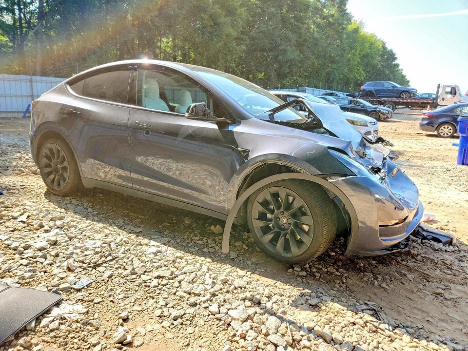 2022 TESLA MODEL Y 4