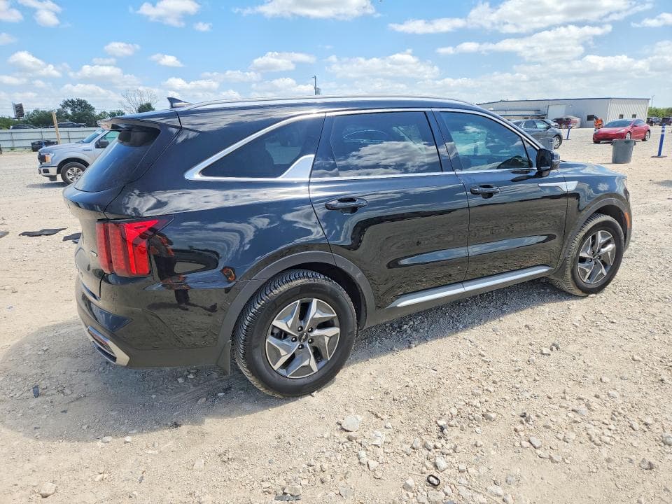 2022 KIA SORENTO S 3
