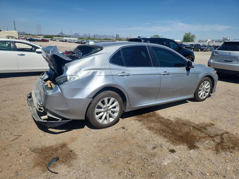 2020 TOYOTA CAMRY LE 3