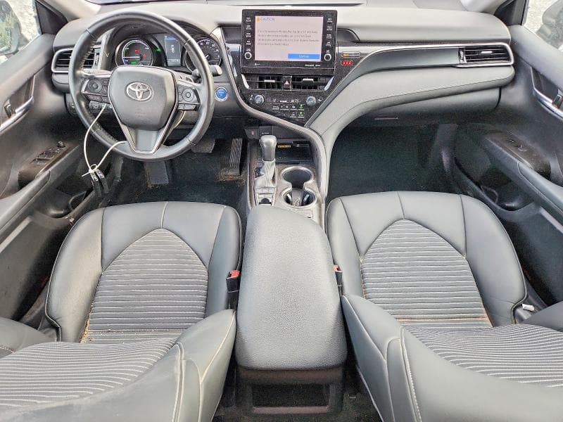 2022 TOYOTA CAMRY HYBRID SE 8
