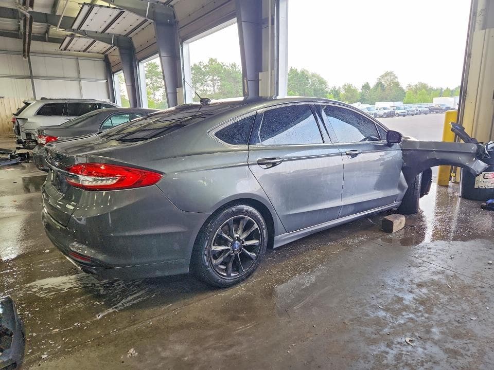2017 FORD FUSION SE 3