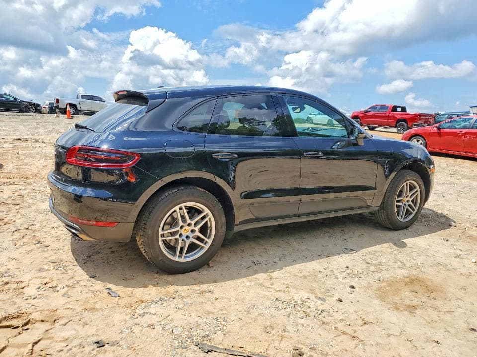 2017 PORSCHE MACAN 3