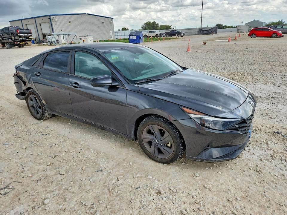 2021 HYUNDAI ELANTRA SEL 4