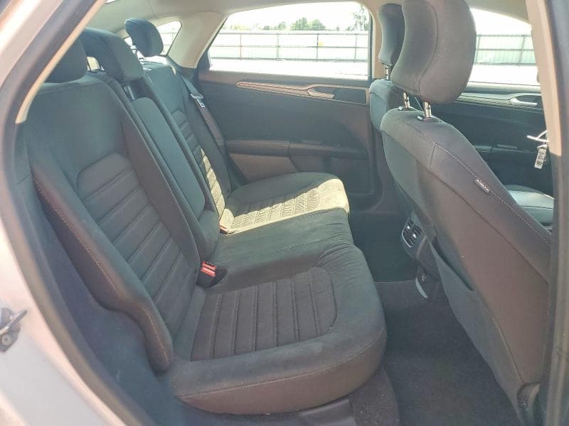 2019 FORD FUSION SE 10