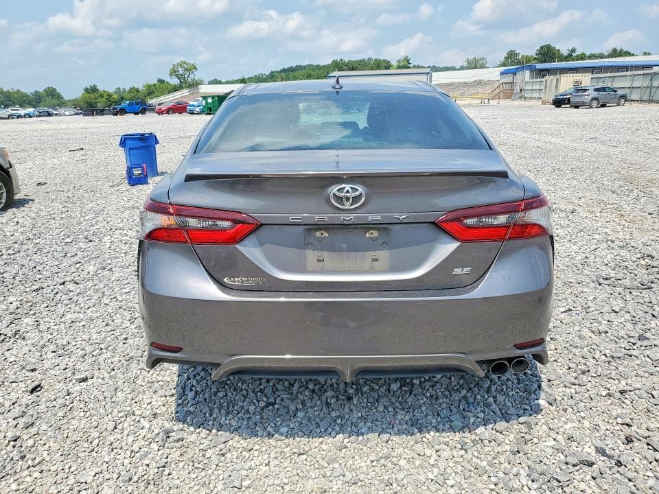 2021 TOYOTA CAMRY SE 6