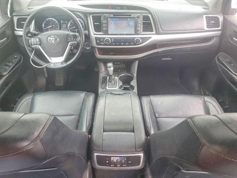 2017 TOYOTA HIGHLANDER XLE 8