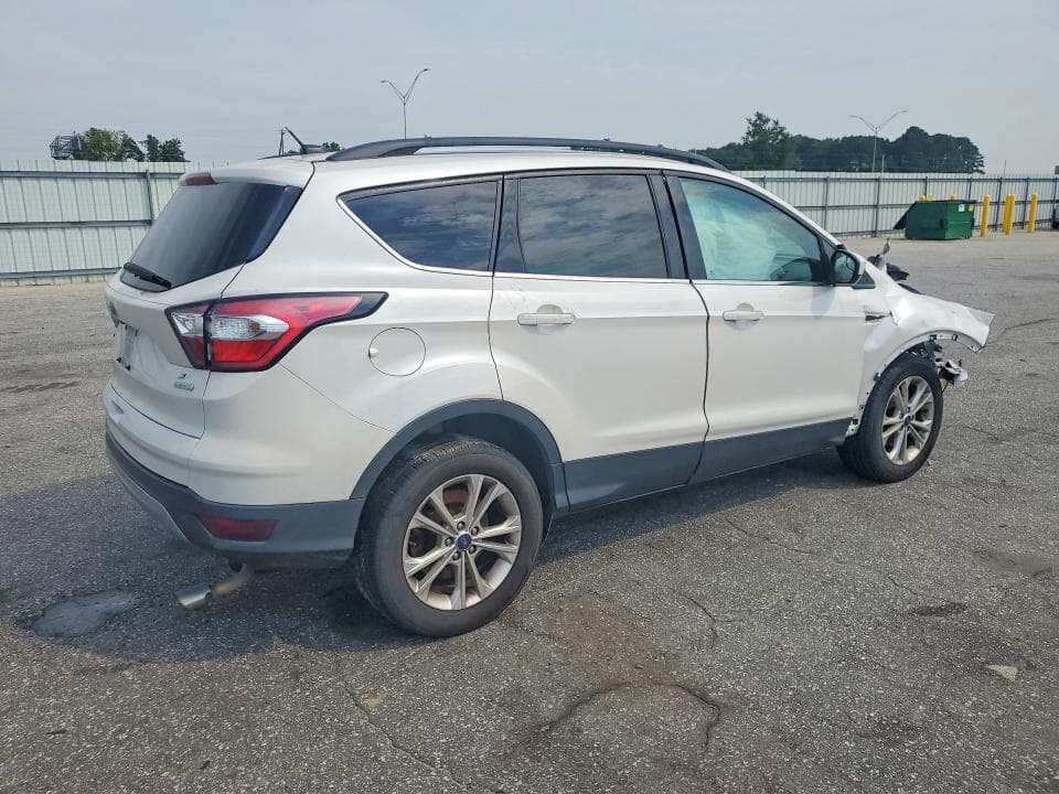 2018 FORD ESCAPE SE 3