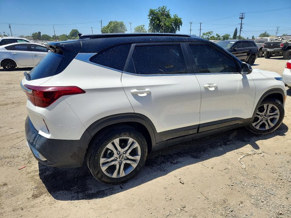 2022 KIA SELTOS S 3