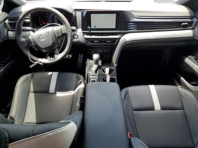 2026 TOYOTA CAMRY SE 8