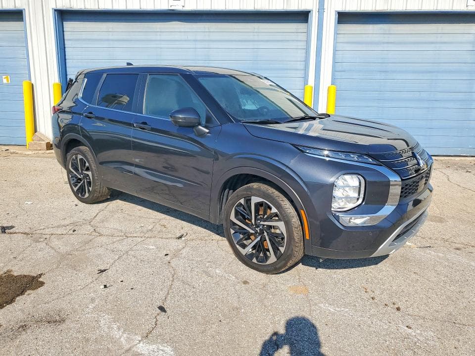 2024 MITSUBISHI OUTLANDER SE 4