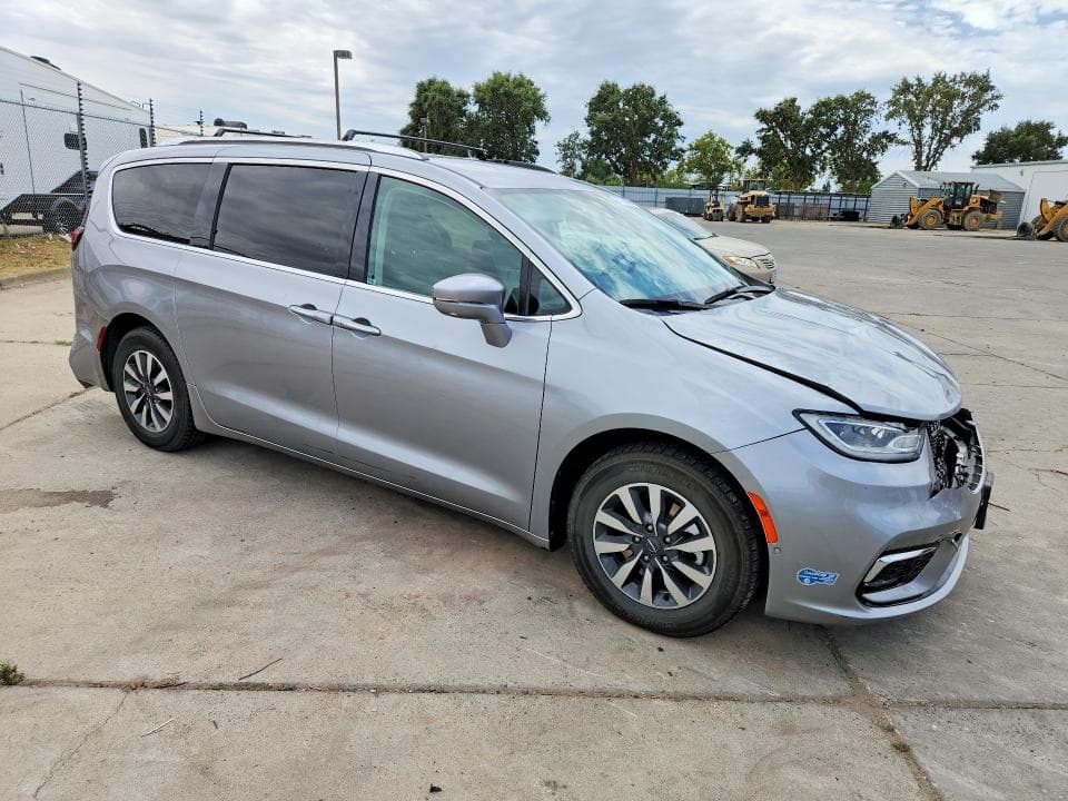 2021 CHRYSLER PACIFICA HYBRID TOURING L 4