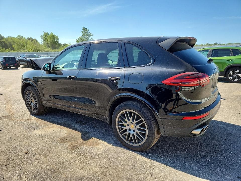 2018 PORSCHE CAYENNE SE HYBRID PLATINUM 2