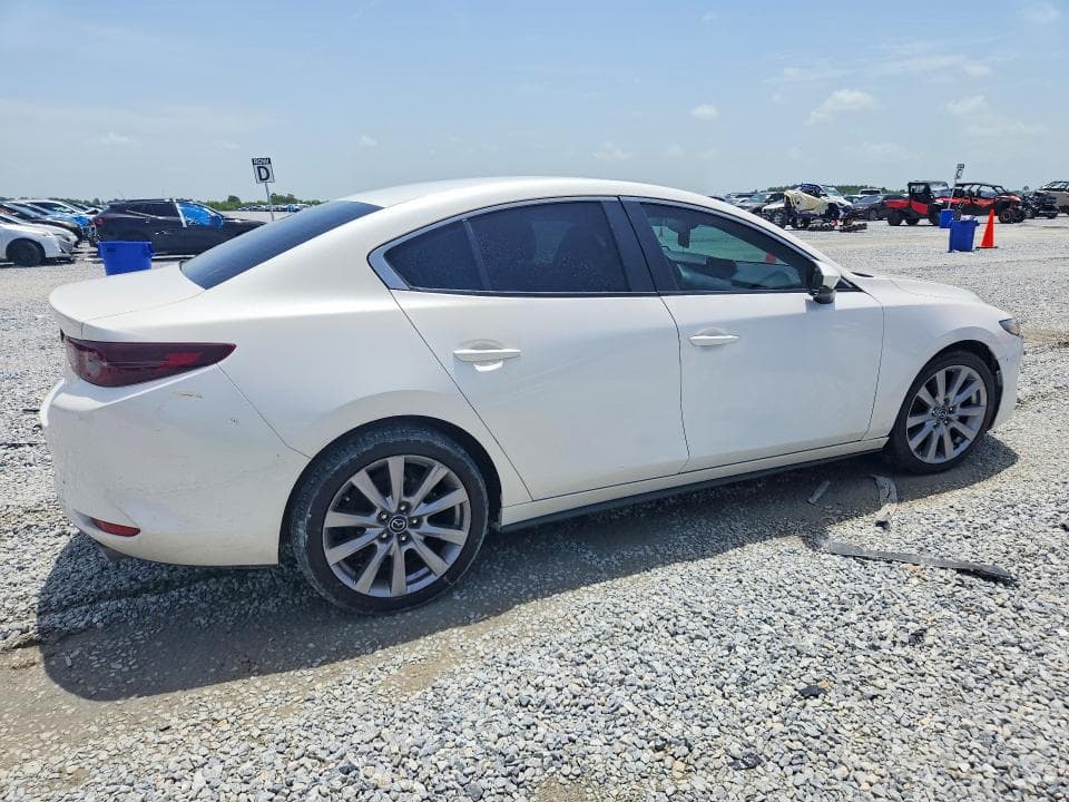 2021 MAZDA 3 SELECT 3