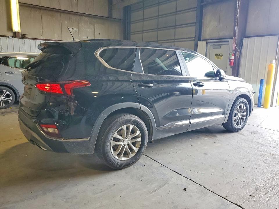 2019 HYUNDAI SANTA FE SE 3