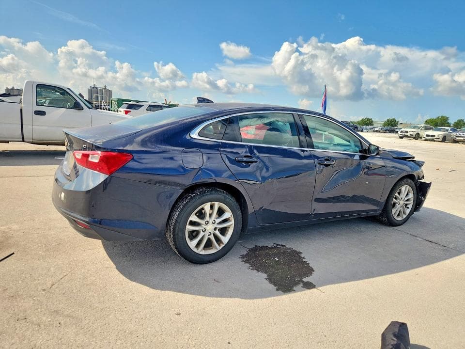 2017 CHEVROLET MALIBU LT 3