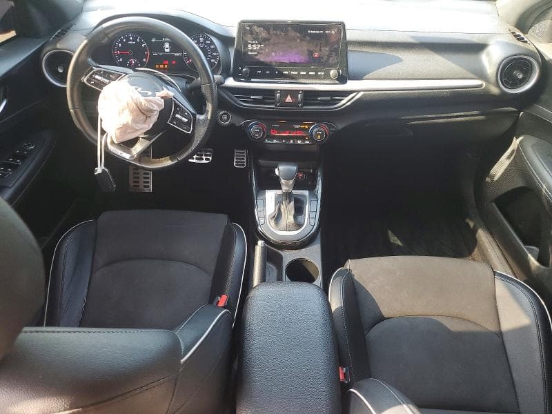 2023 KIA FORTE GT LINE 8