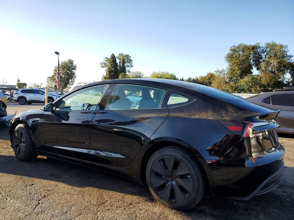 2026 TESLA MODEL 3 2