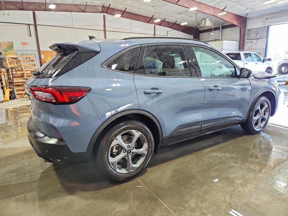 2025 FORD ESCAPE ST LINE 3