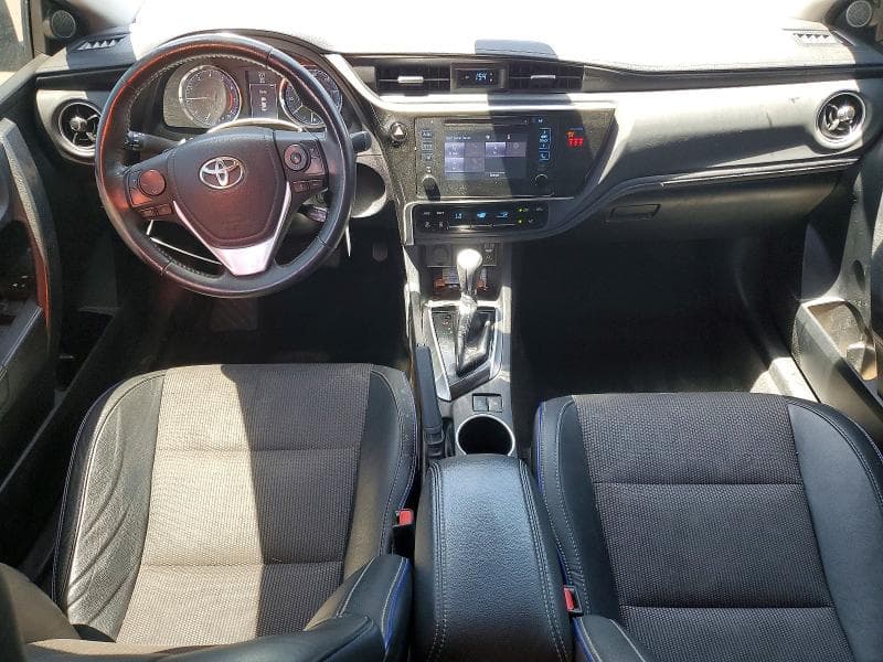 2018 TOYOTA COROLLA SE 8