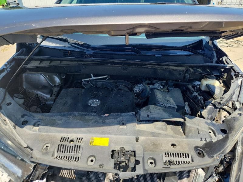 2018 TOYOTA HIGHLANDER SE 12