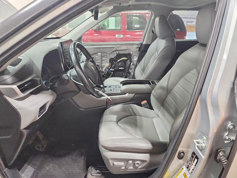 2021 TOYOTA HIGHLANDER XLE 7