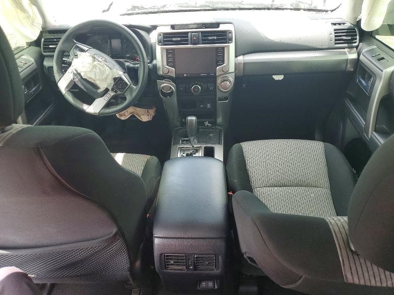 2020 TOYOTA 4RUNNER SR5 8