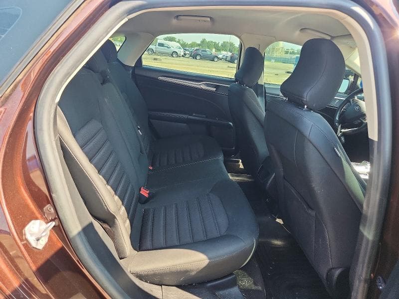 2019 FORD FUSION SE 10