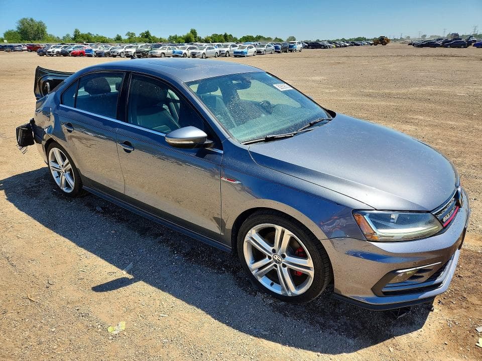 2017 VOLKSWAGEN JETTA GLI 4