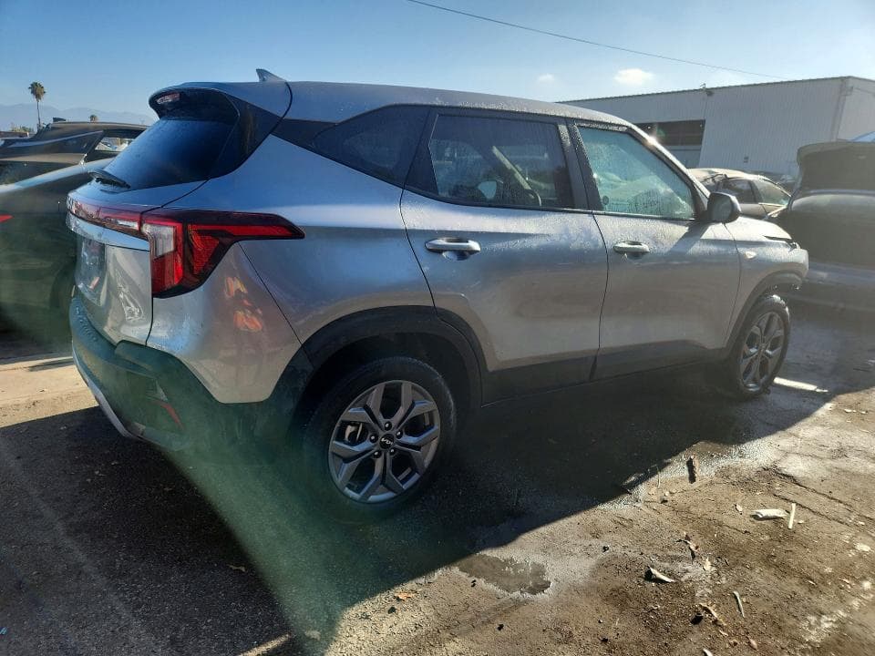 2026 KIA SELTOS LX 3
