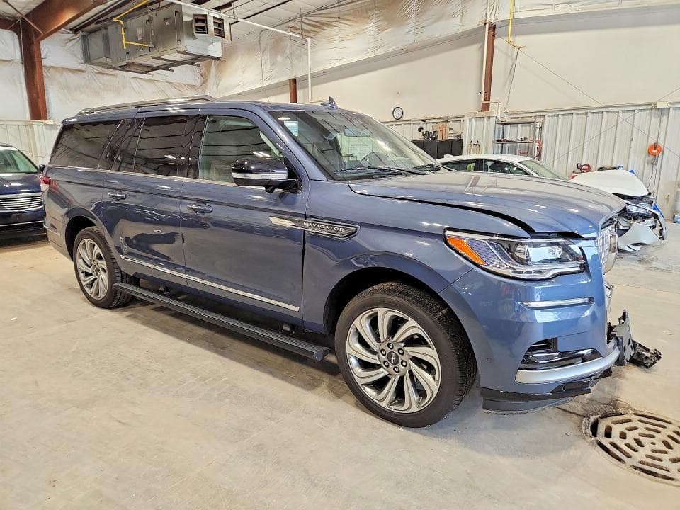 2023 LINCOLN NAVIGATOR L RESERVE 4