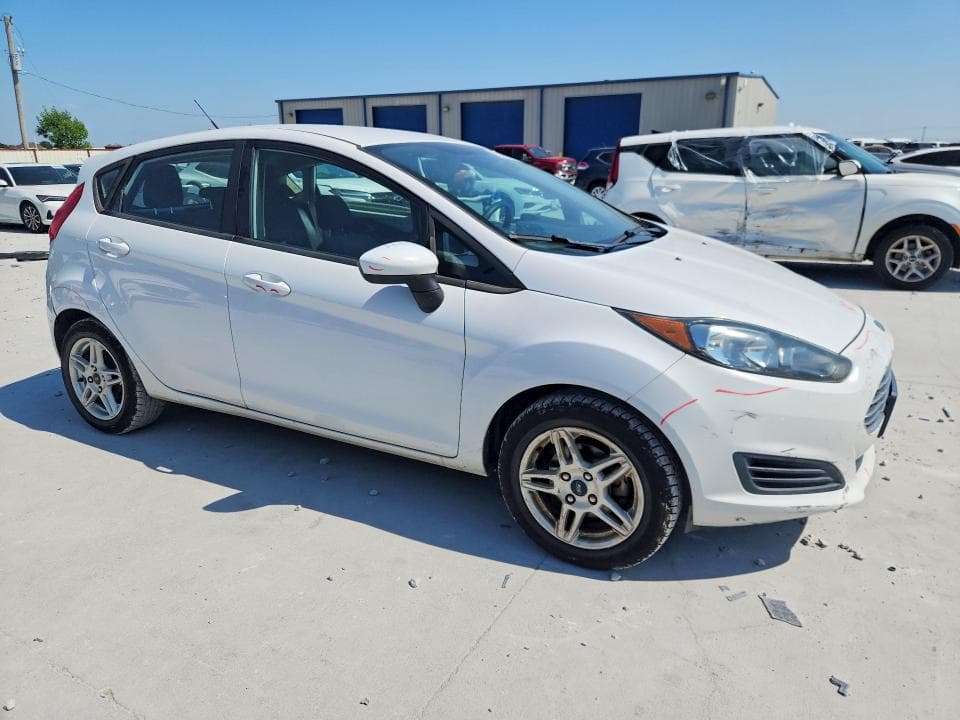 2019 FORD FIESTA SE 4