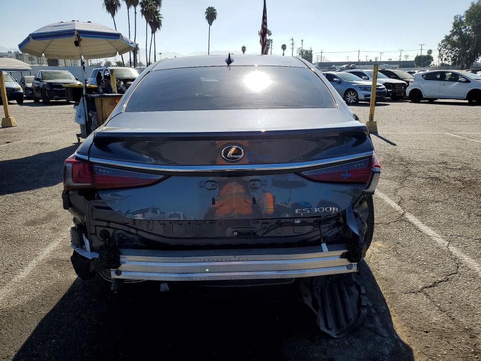 2024 LEXUS ES 300H LUXURY 6
