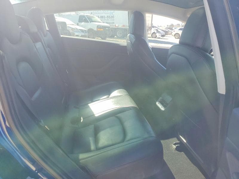 2018 TESLA MODEL 3 10