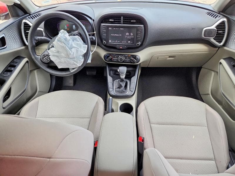 2023 KIA SOUL LX 8