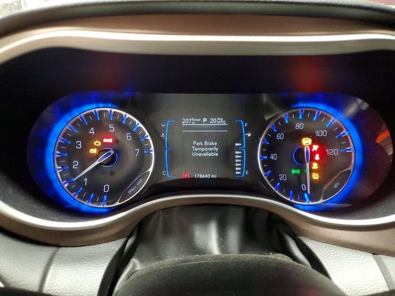 2017 CHRYSLER PACIFICA TOURING 9