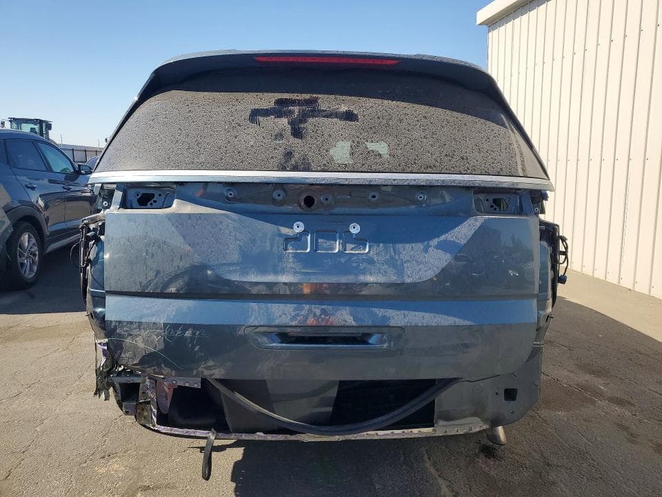 2022 KIA CARNIVAL EX 6