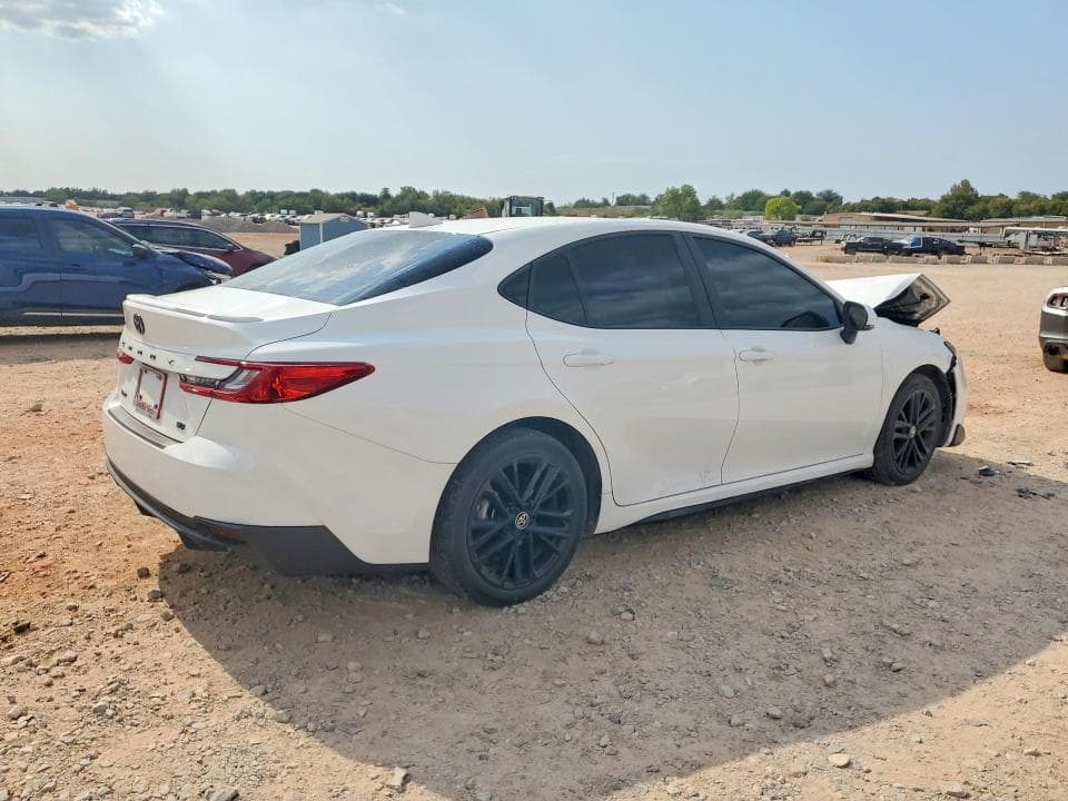 2025 TOYOTA CAMRY SE 3