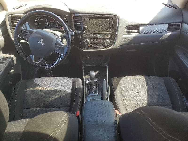 2017 MITSUBISHI OUTLANDER SE 8