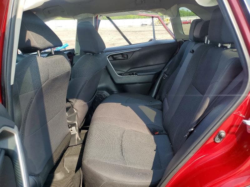 2021 TOYOTA RAV4 LE 11