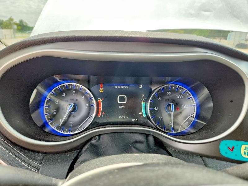 2023 CHRYSLER PACIFICA TOURING L 9