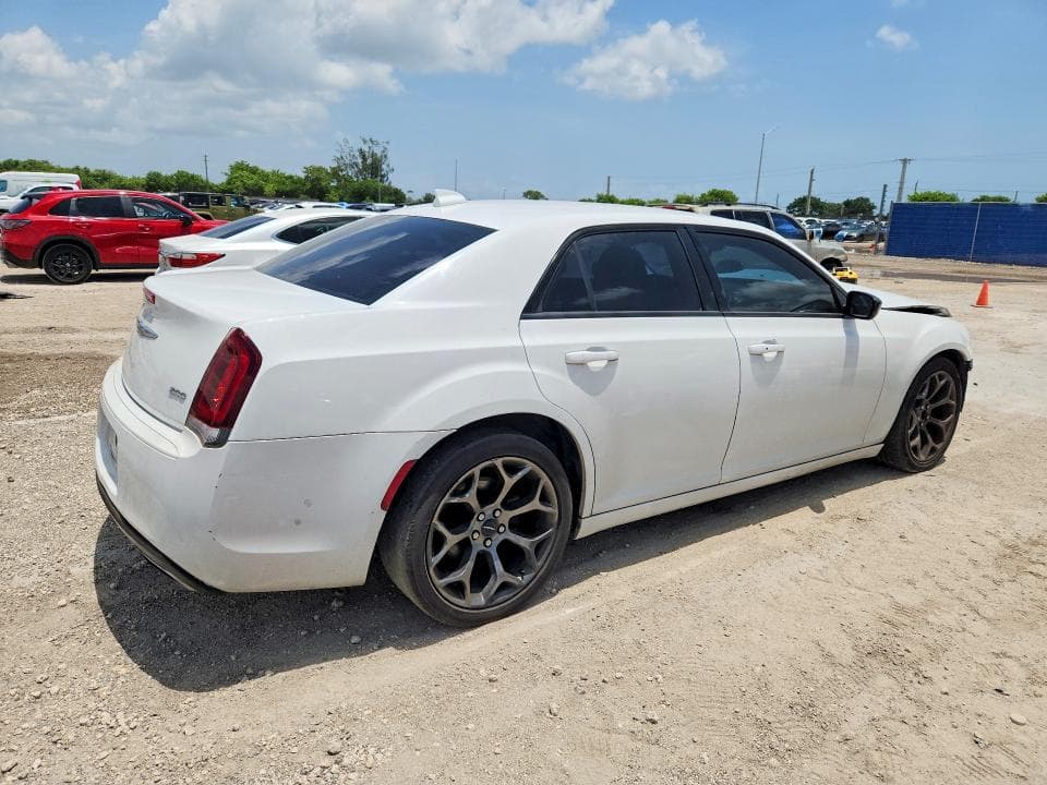 2018 CHRYSLER 300 TOURING 3