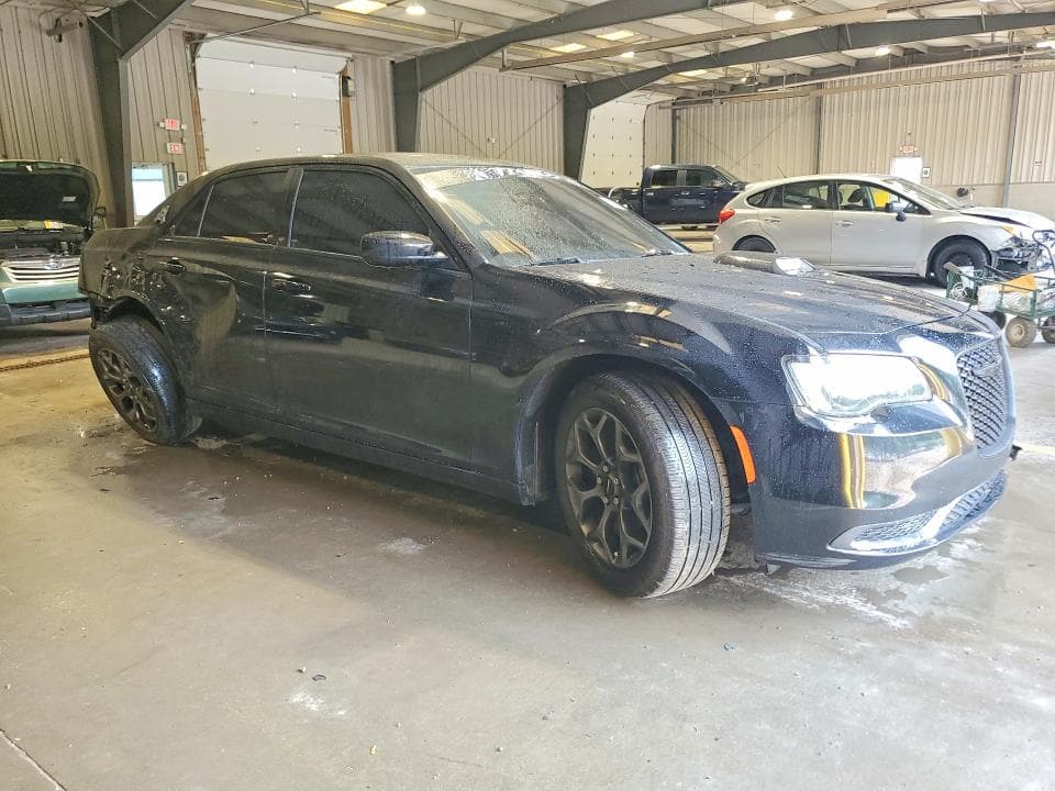 2018 CHRYSLER 300 TOURING 4