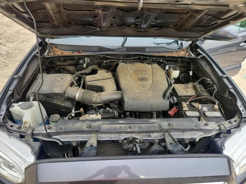 2021 TOYOTA TACOMA SR5 V6 11
