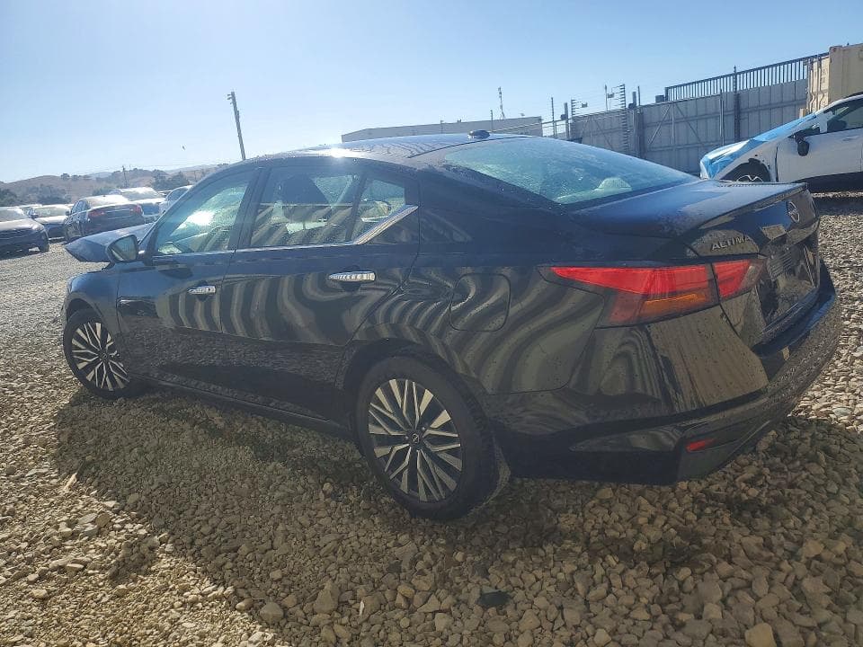 2025 NISSAN ALTIMA SV 2