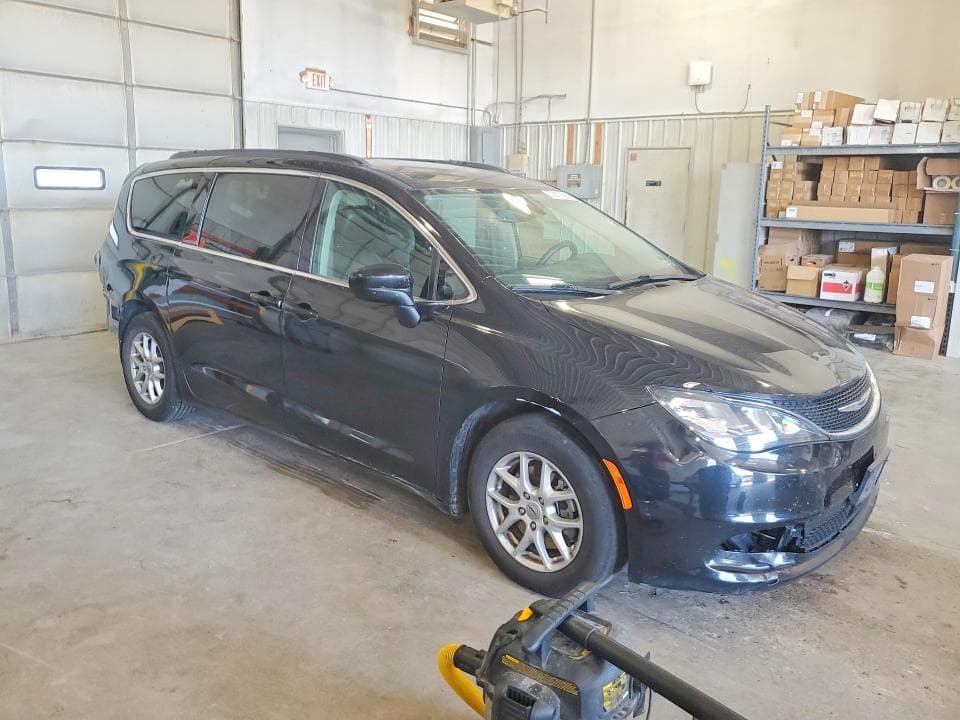 2021 CHRYSLER VOYAGER LXI 4