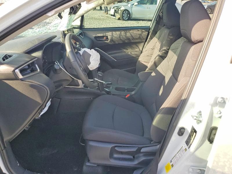 2024 TOYOTA COROLLA CROSS LE 7